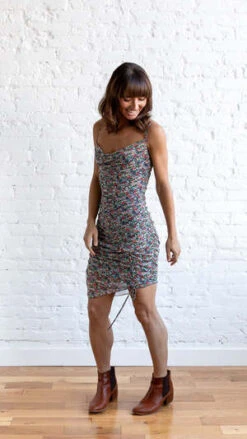 En CremeMinnie Mesh Dress - Navy Floral Print