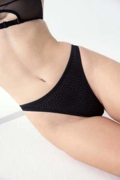 OpaakNoe Regular Thong
