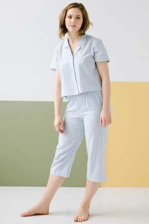 SALUACropped Button Down-High Waisted Striped Capri