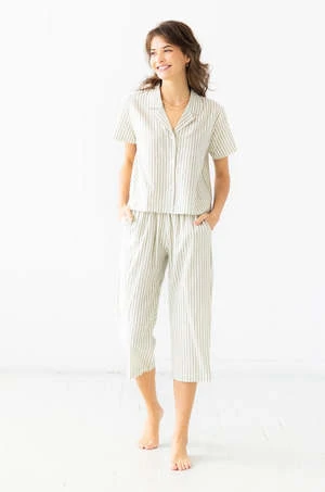 SALUACropped Button Down-High Waisted Striped Capri - Image 8